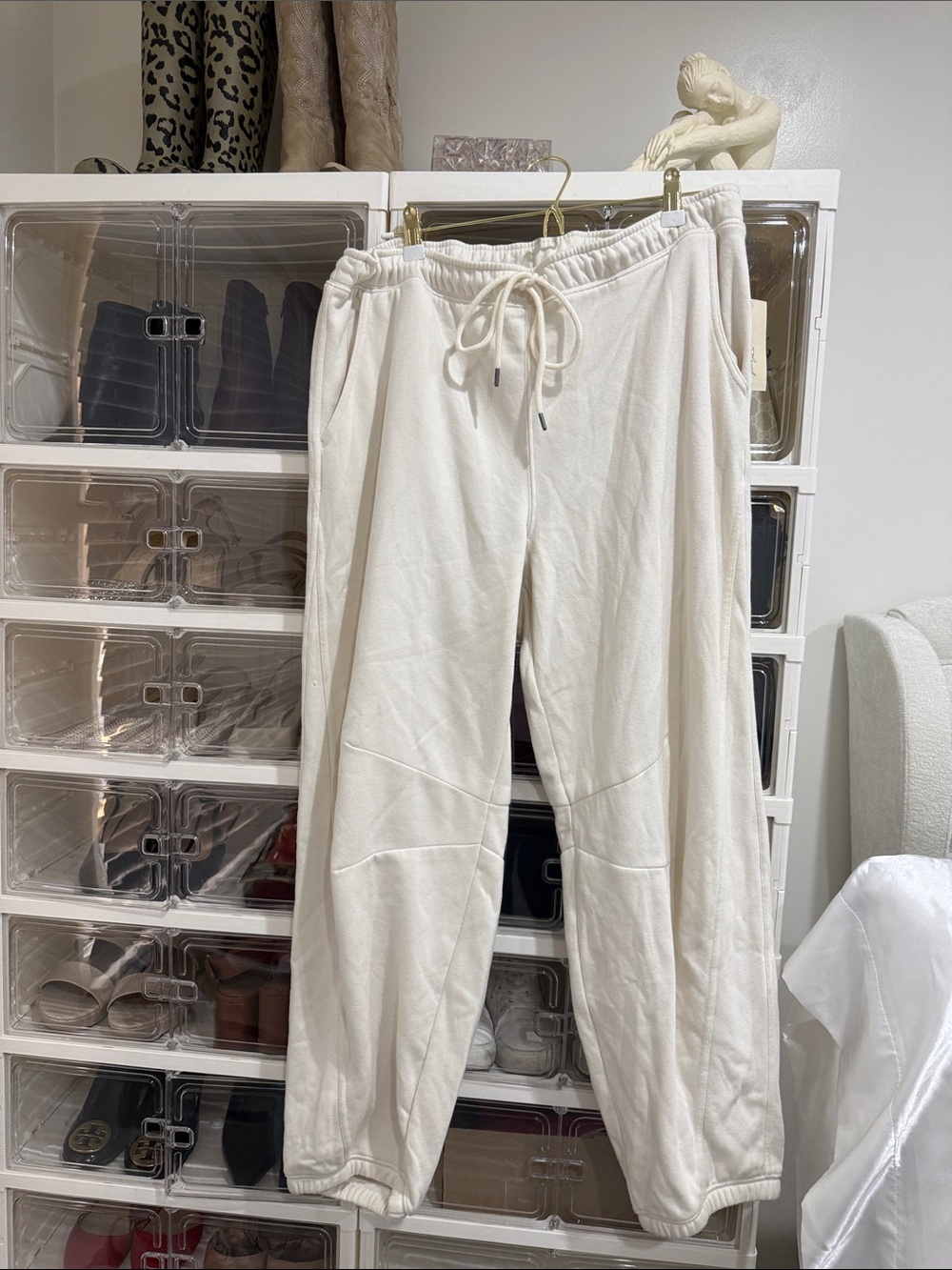 Universal Thread Cream Drawstring Sweatpants